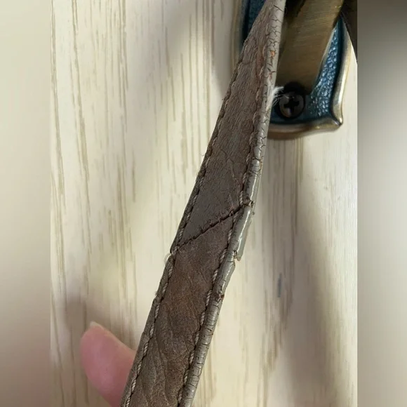 MARC JACOBS Olive Tan DISTRESSED Preppy Leather Flap SHOULDER BAG CROSS BODY - Picture 5 of 16